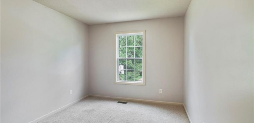 Homes for Sale in Kansas City, MO 64151 | 5637 N Amoret Avenue