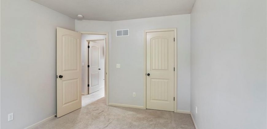 Homes for Sale in Kansas City, MO 64151 | 5637 N Amoret Avenue