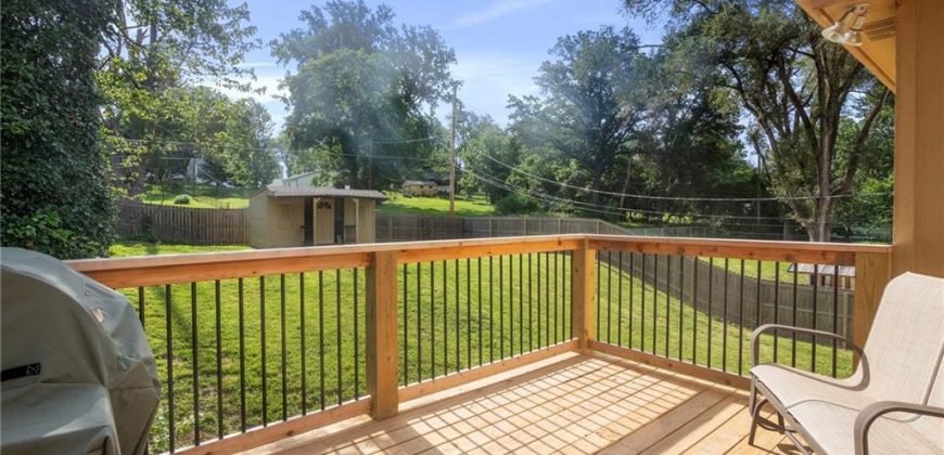 Homes for Sale in Kansas City, MO 64151 | 5637 N Amoret Avenue