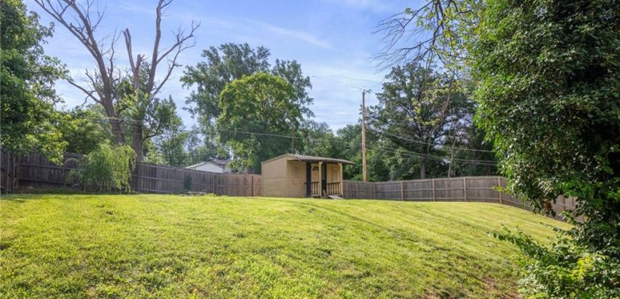 Homes for Sale in Kansas City, MO 64151 | 5637 N Amoret Avenue