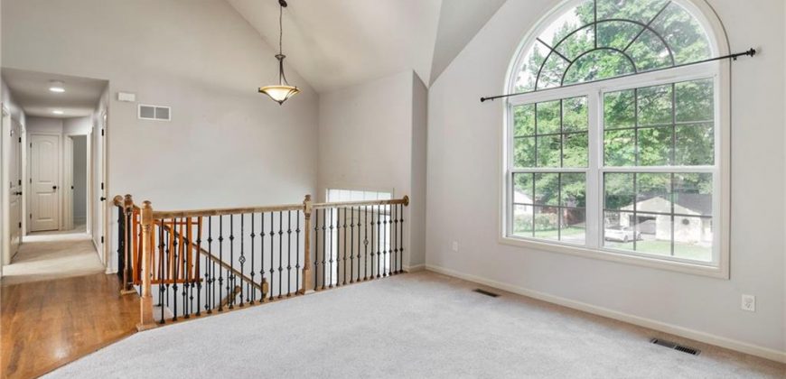 Homes for Sale in Kansas City, MO 64151 | 5637 N Amoret Avenue