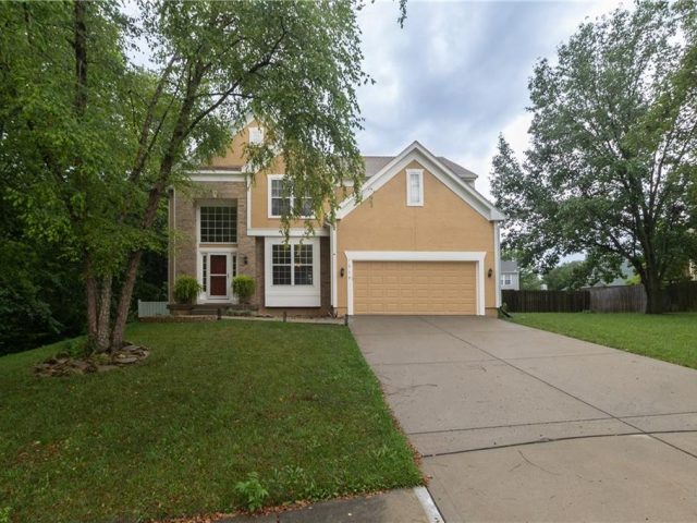 Homes for Sale in Kansas City, MO 64155 | 1019 NE 93rd Court