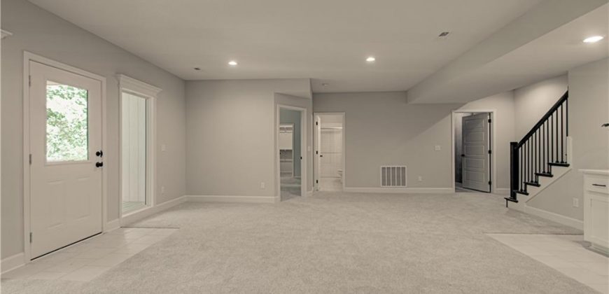 Homes for Sale in Kansas City, MO 64157 | 9808 N Laurel Avenue