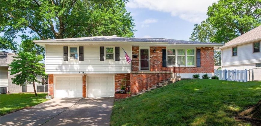 Homes for Sale in Gladstone, MO 64119 | 6714 N Bales Avenue