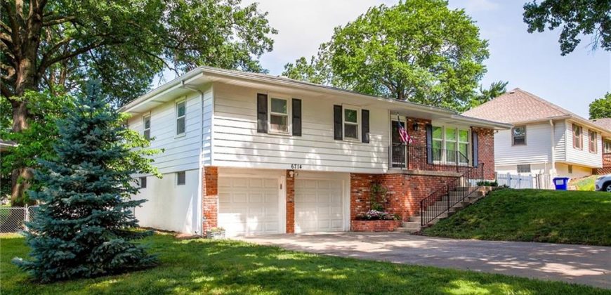 Homes for Sale in Gladstone, MO 64119 | 6714 N Bales Avenue