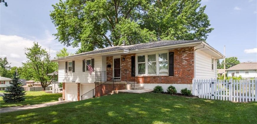 Homes for Sale in Gladstone, MO 64119 | 6714 N Bales Avenue