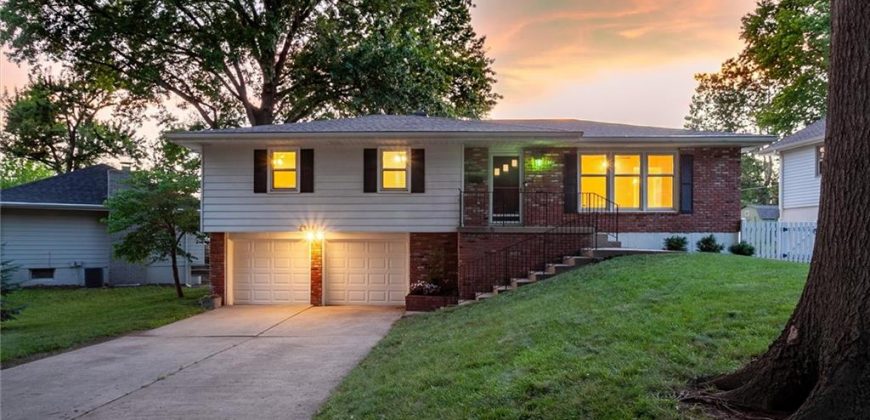 Homes for Sale in Gladstone, MO 64119 | 6714 N Bales Avenue