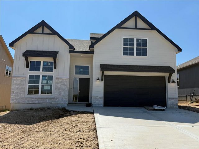 Homes for Sale in Parkville, MO 64152 | 16267  Giorgia Street
