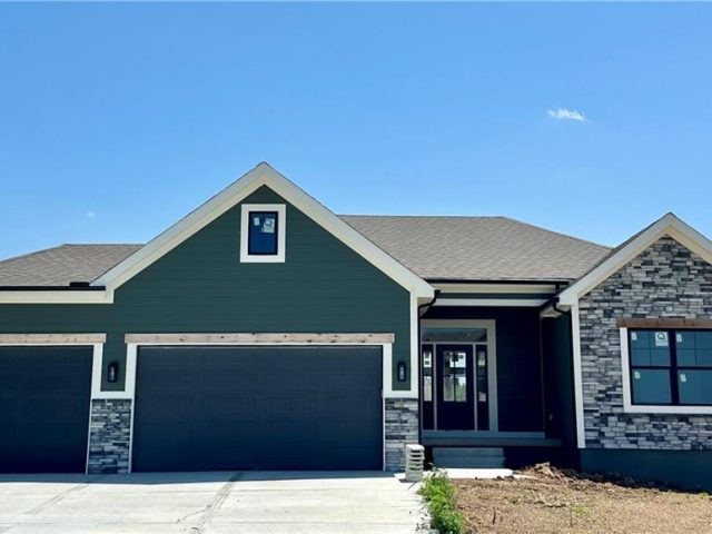 Homes for Sale in Kearney, MO 64060 | 2101  Crooked Creek Drive