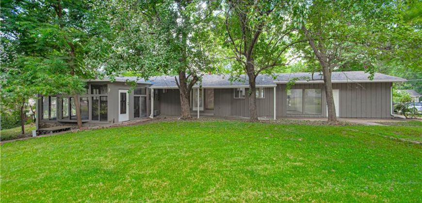 Homes for Sale in Riverside, MO 64150 | 931  Valley Lane
