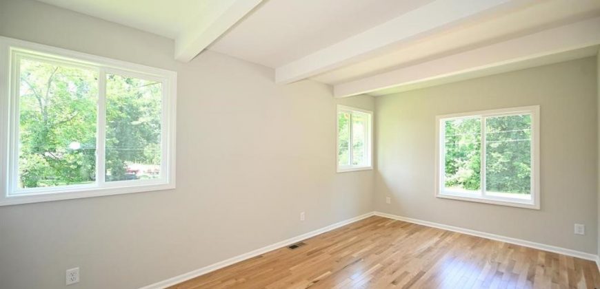 Homes for Sale in Kansas City, MO 64118 | 1103 NE 52nd Place