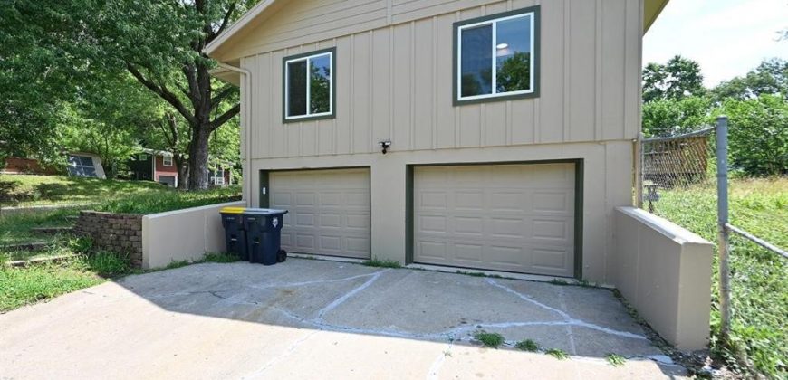 Homes for Sale in Kansas City, MO 64118 | 1103 NE 52nd Place