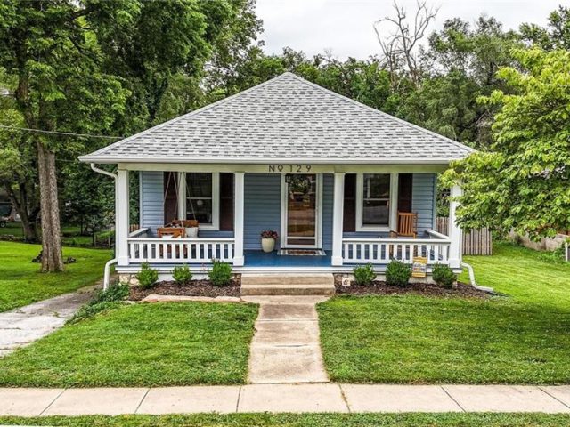 Homes for Sale in Liberty, MO 64068 | 129 N Fairview Avenue