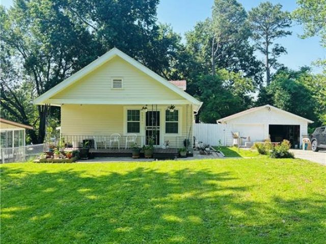 Homes for Sale in Gladstone, MO 64119 | 3501 NE 57TH Street