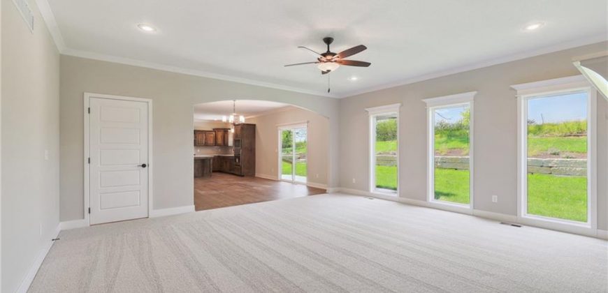 Homes for Sale in Kansas City, MO 64156 | 10318 N Winchester Avenue