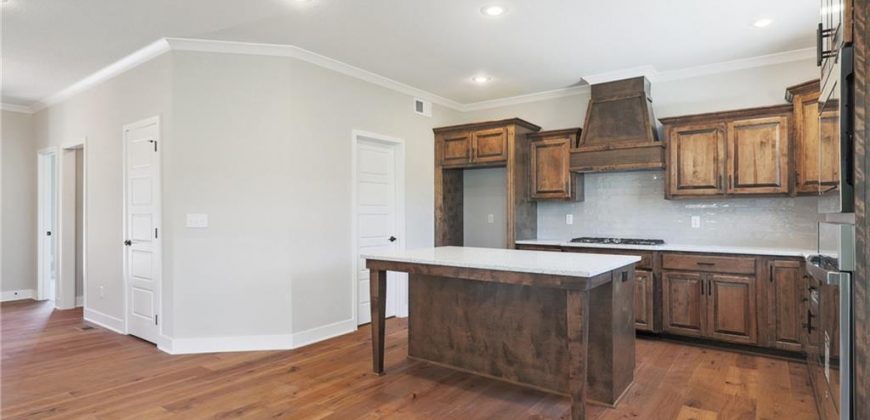 Homes for Sale in Kansas City, MO 64156 | 10318 N Winchester Avenue