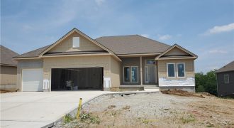Homes for Sale in Kansas City, MO 64156 | 10139 N Winchester Avenue