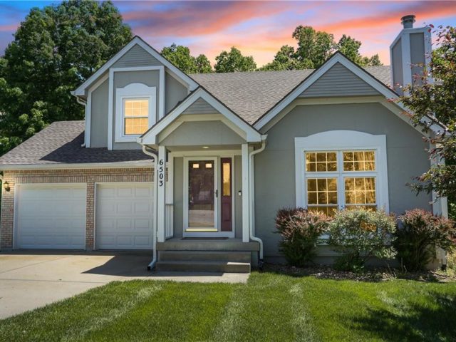 Homes for Sale in Parkville, MO 64152 | 6503 NW Sioux Court