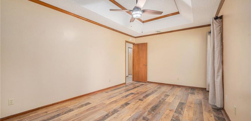 Homes for Sale in Parkville, MO 64152 | 7612 NW Valley Road