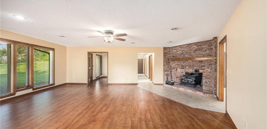 Homes for Sale in Parkville, MO 64152 | 7612 NW Valley Road