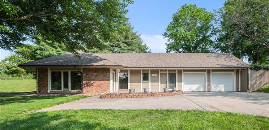 Homes for Sale in Parkville, MO 64152 | 7612 NW Valley Road