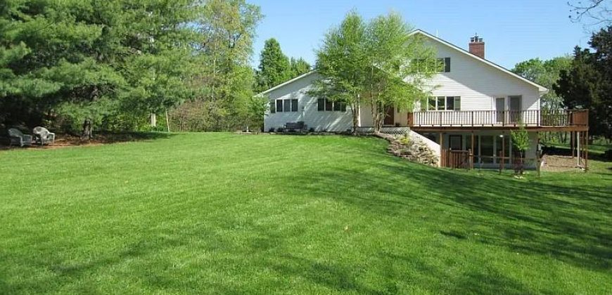 Homes for Sale in Smithville, MO 64089 | 105 W Summit Street
