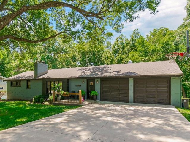 Homes for Sale in Kansas City, MO 64151 | 6006 NW WESTWOOD Lane