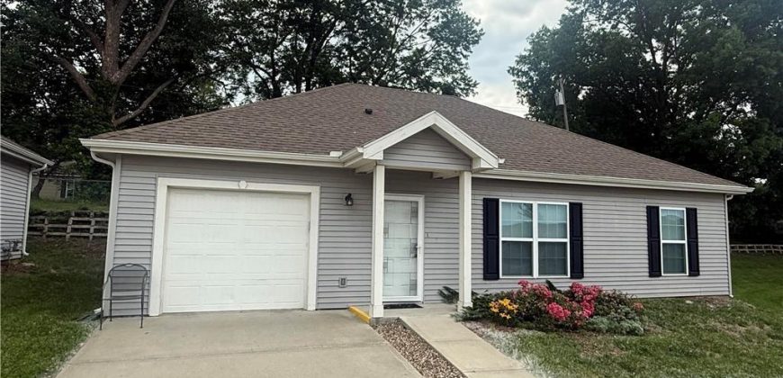 Homes for Sale in Gladstone, MO 64118 | 856 NE 66th Street