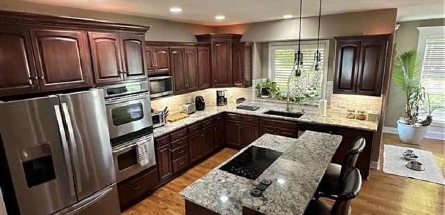 Homes for Sale in Kansas City, MO 64119 | 6922 N Hardesty Avenue