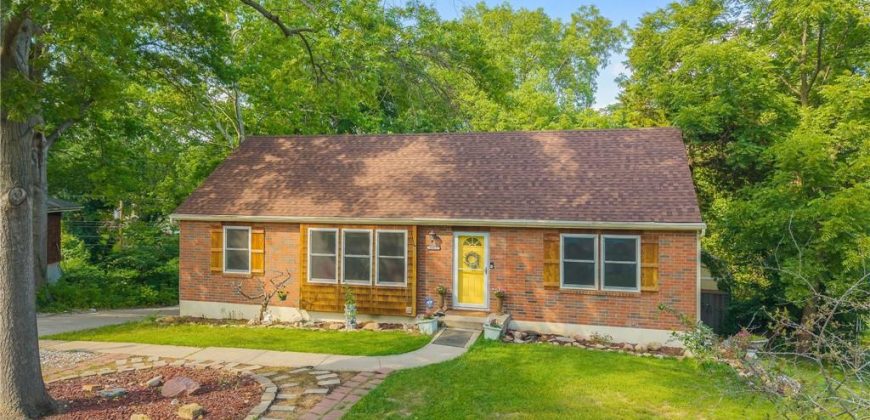 Homes for Sale in Parkville, MO 64152 | 6607  QUAIL RUN Drive