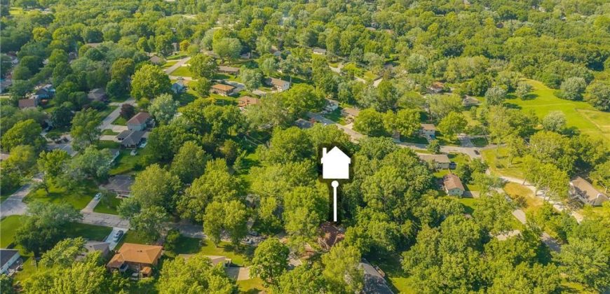 Homes for Sale in Parkville, MO 64152 | 6607  QUAIL RUN Drive
