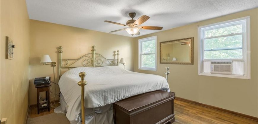 Homes for Sale in Parkville, MO 64152 | 6607  QUAIL RUN Drive