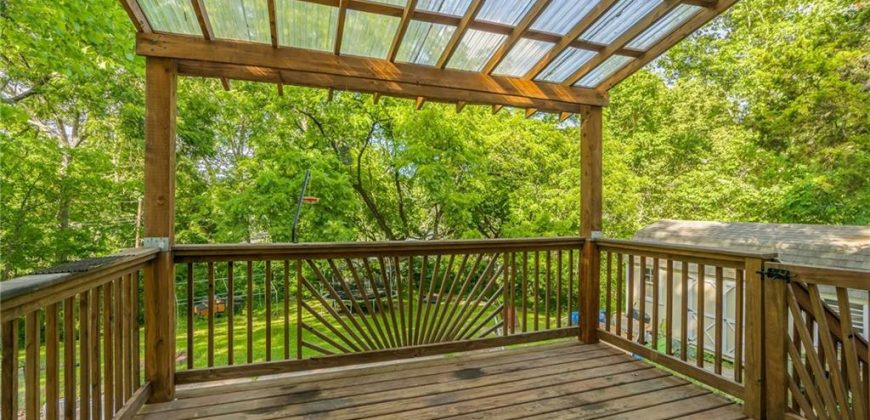 Homes for Sale in Parkville, MO 64152 | 6607  QUAIL RUN Drive
