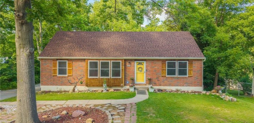 Homes for Sale in Parkville, MO 64152 | 6607  QUAIL RUN Drive