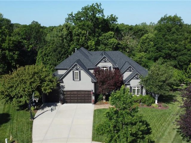Homes for Sale in Kansas City, MO 64156 | 4203 NE 95th Court