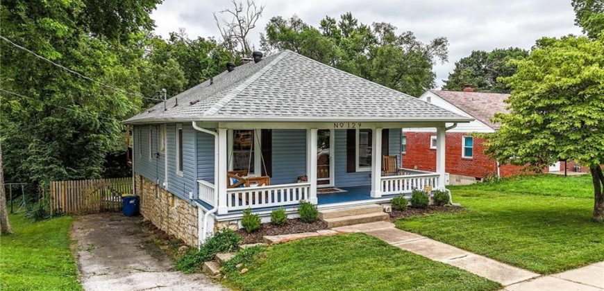Homes for Sale in Liberty, MO 64068 | 129 N Fairview Avenue