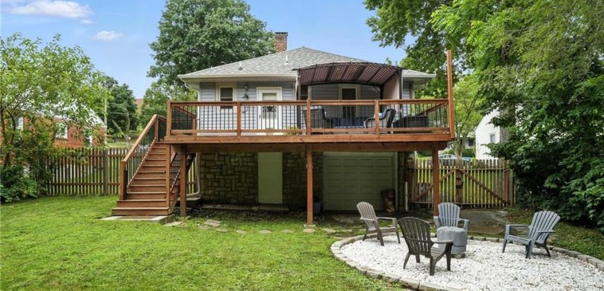 Homes for Sale in Liberty, MO 64068 | 129 N Fairview Avenue