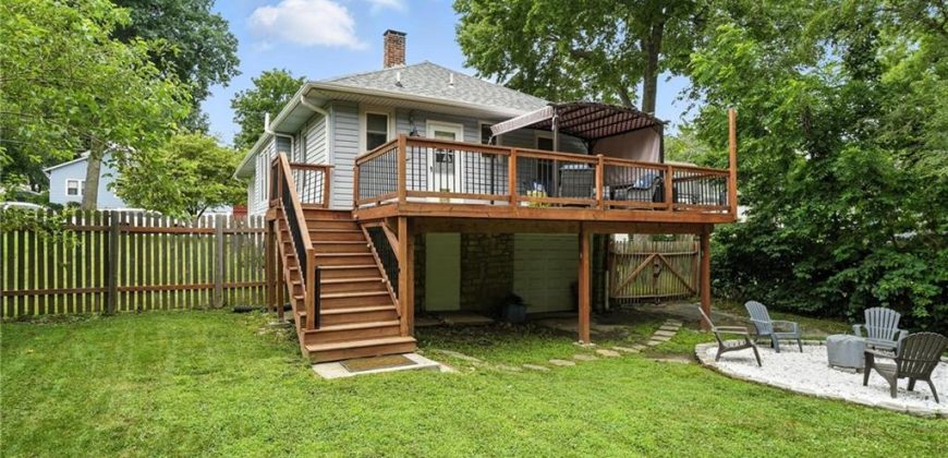 Homes for Sale in Liberty, MO 64068 | 129 N Fairview Avenue