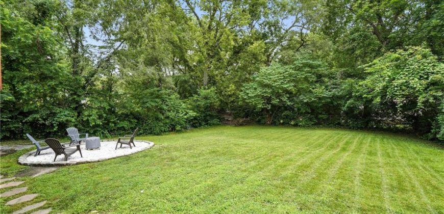 Homes for Sale in Liberty, MO 64068 | 129 N Fairview Avenue