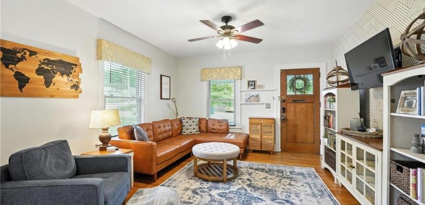 Homes for Sale in Liberty, MO 64068 | 129 N Fairview Avenue