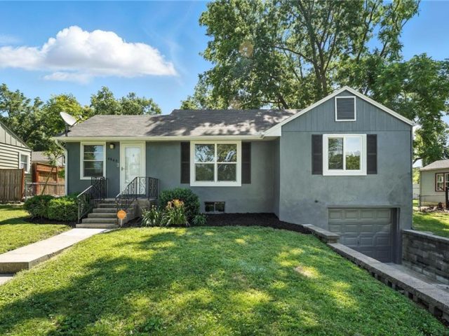 Homes for Sale in Kansas City, MO 64118 | 4863 NE Marvin Road
