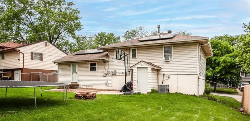 Homes for Sale in Kansas City, MO 64119 | 5611 N Manchester Avenue