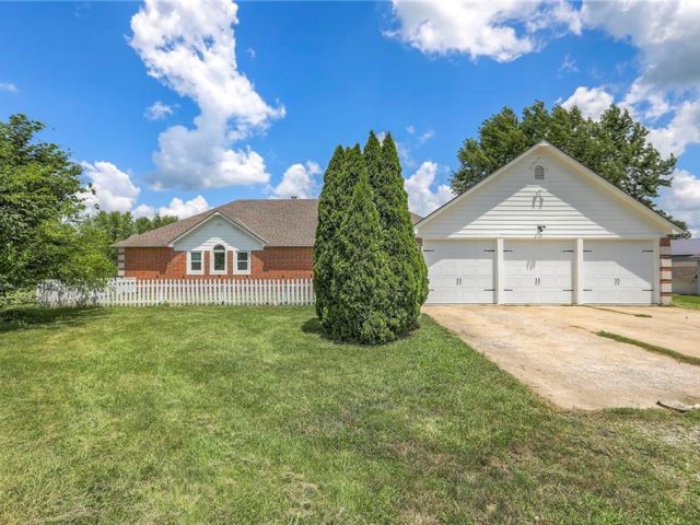 Homes for Sale in Kearney, MO 64060 | 20012  138th Street