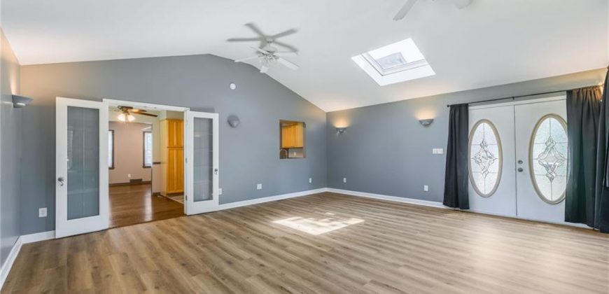 Homes for Sale in Kansas City, MO 64118 | 1519 NE Englewood Road