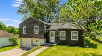 Homes for Sale in Kansas City, MO 64118 | 1519 NE Englewood Road