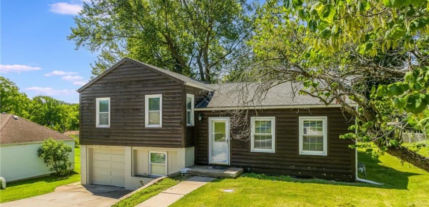 Homes for Sale in Kansas City, MO 64118 | 1519 NE Englewood Road