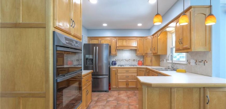 Homes for Sale in Kansas City, MO 64151 | 6735 NW Hilldale Drive