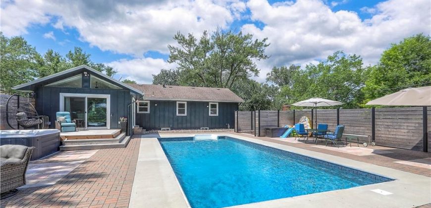 Homes for Sale in Kansas City, MO 64151 | 6735 NW Hilldale Drive