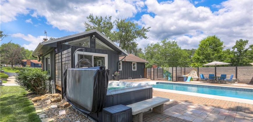 Homes for Sale in Kansas City, MO 64151 | 6735 NW Hilldale Drive