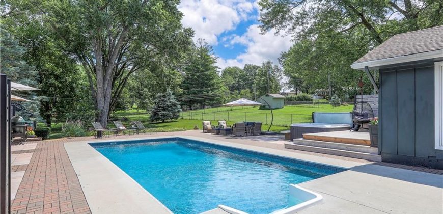 Homes for Sale in Kansas City, MO 64151 | 6735 NW Hilldale Drive